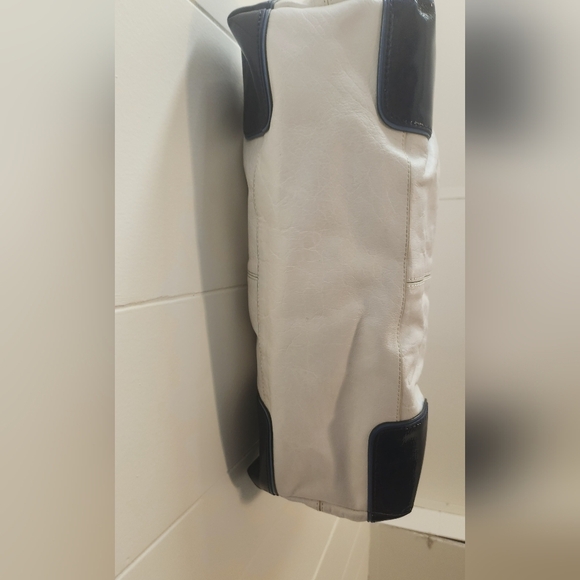 Juicy Coture Elegant White and Blue Tote Bag HUGE!! - Picture 6 of 8